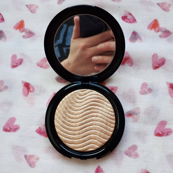 MAKE UP FOR EVER: Pro Light Fusion Highlighter in shade #02 - Picture 9 of 16